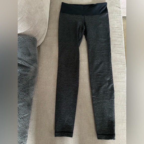 Under Armour grey black workout leggings - Picture 3 of 5